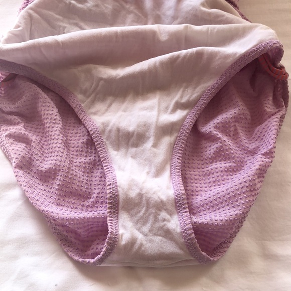 Moschino Mare size USA Medium - Picture 7 of 7